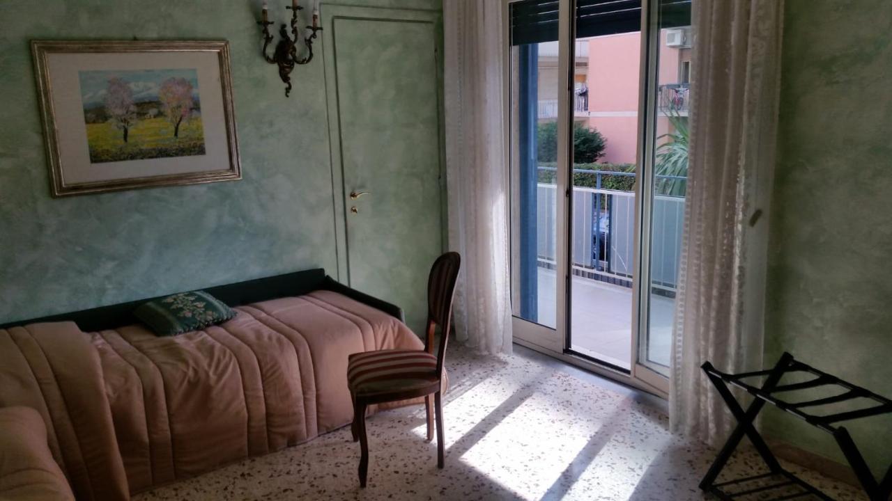 Отель Tora House Катания Экстерьер фото